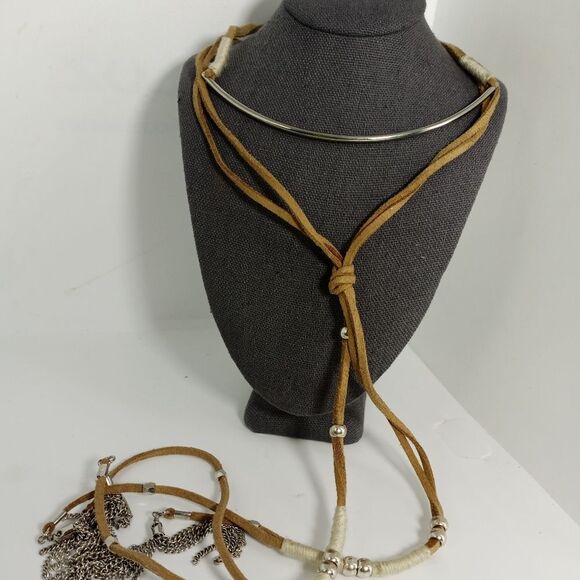 Boho leather necklace - Picture 2 of 7